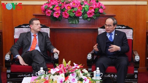 Приоритет во вьетнамо-французских отношениях по-прежнему отдаётся экономическому сотрудничеству  - ảnh 1